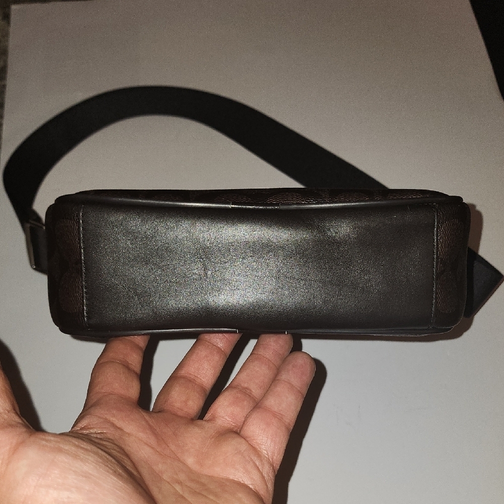Coach Top Zip Messenger Black and Gray Messenger Bag. - Picture 12 of 14